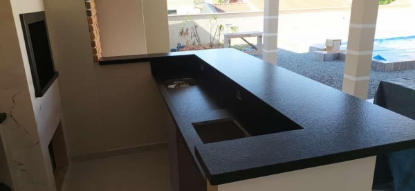 Granito Preto São Gabriel Escovado